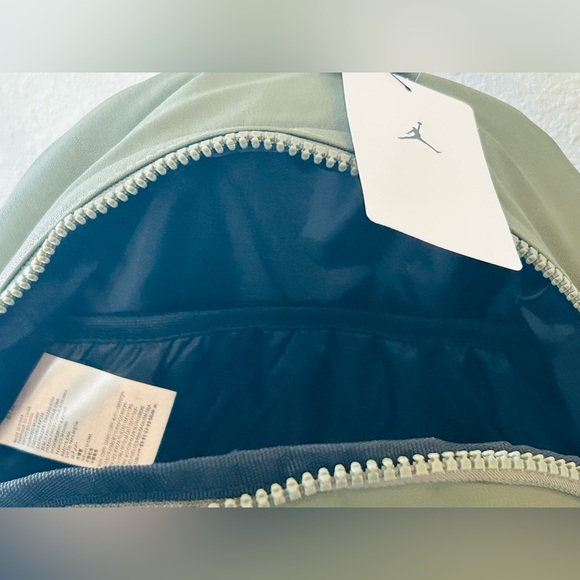 NEW- Air Jordan Olive Green Backpack NWT - Picture 7 of 16